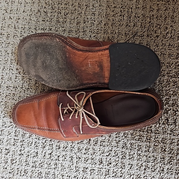 Allen Edmonds - Picture 4 of 9
